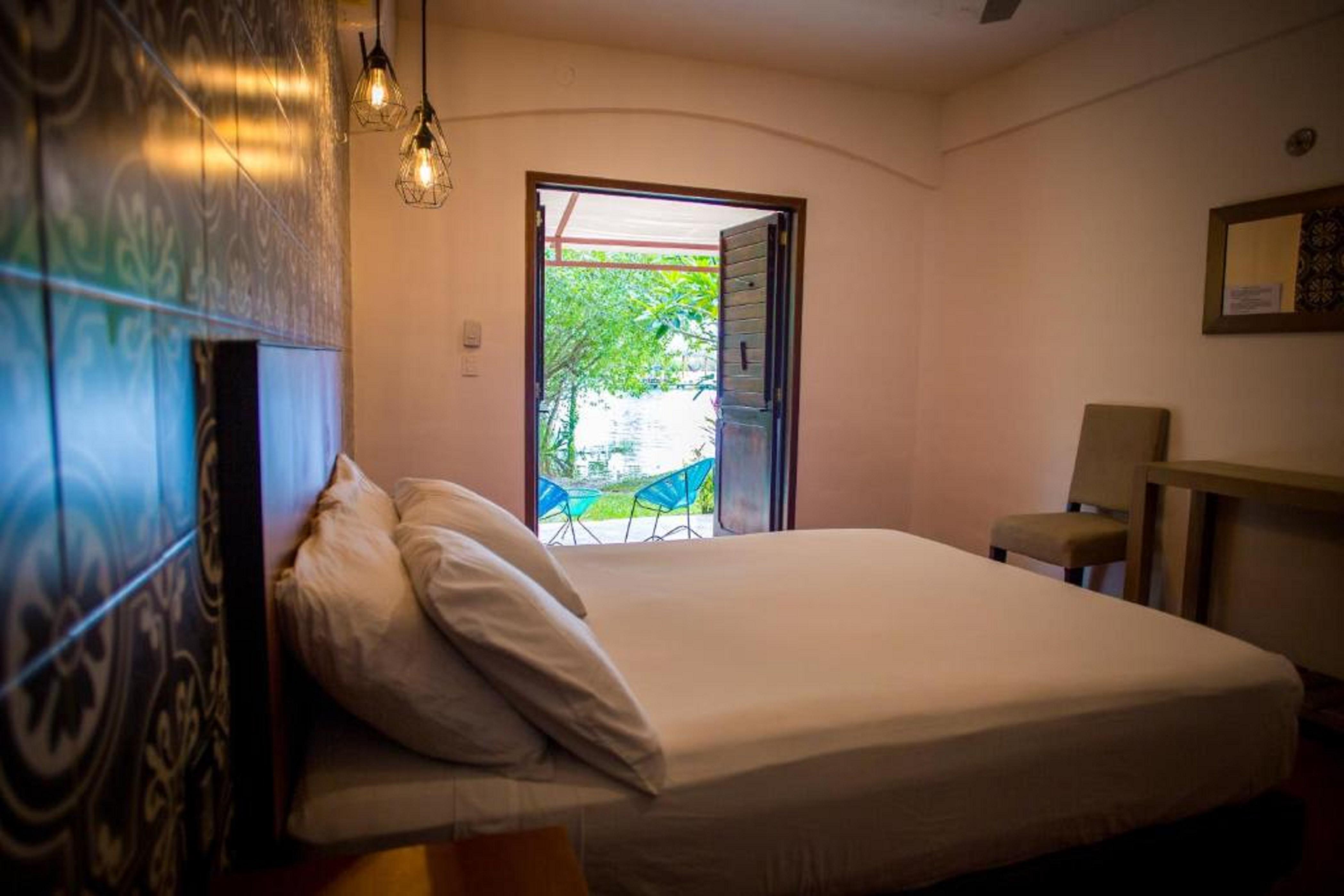 Casa Shiva Bacalar By Mij Bed & Breakfast Exterior photo